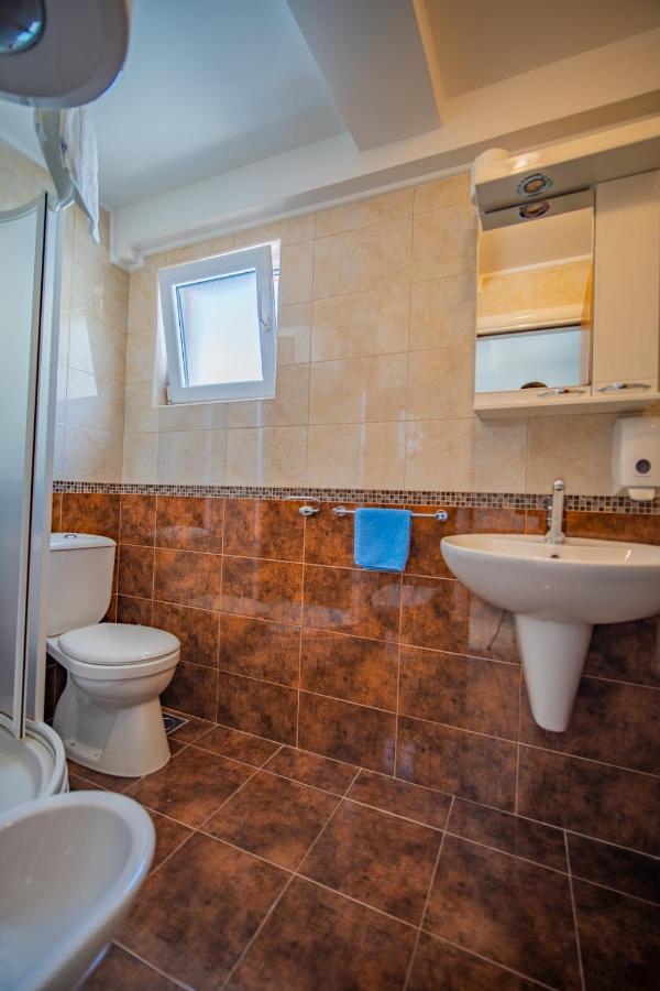 Apartmani Bonaca Tivat Exterior foto